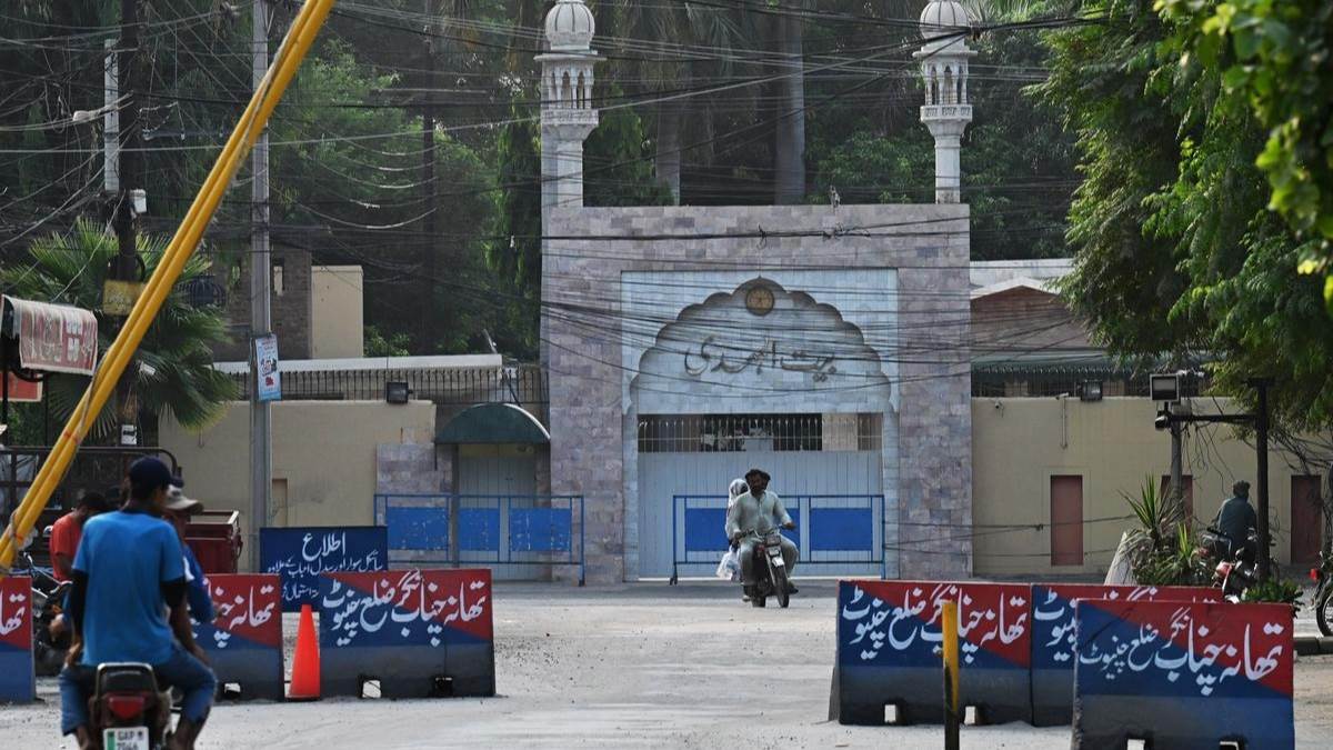 https://www.jagranimages.com/images/newimg/16082025/16_08_2025-pak_8_24014374.jpg