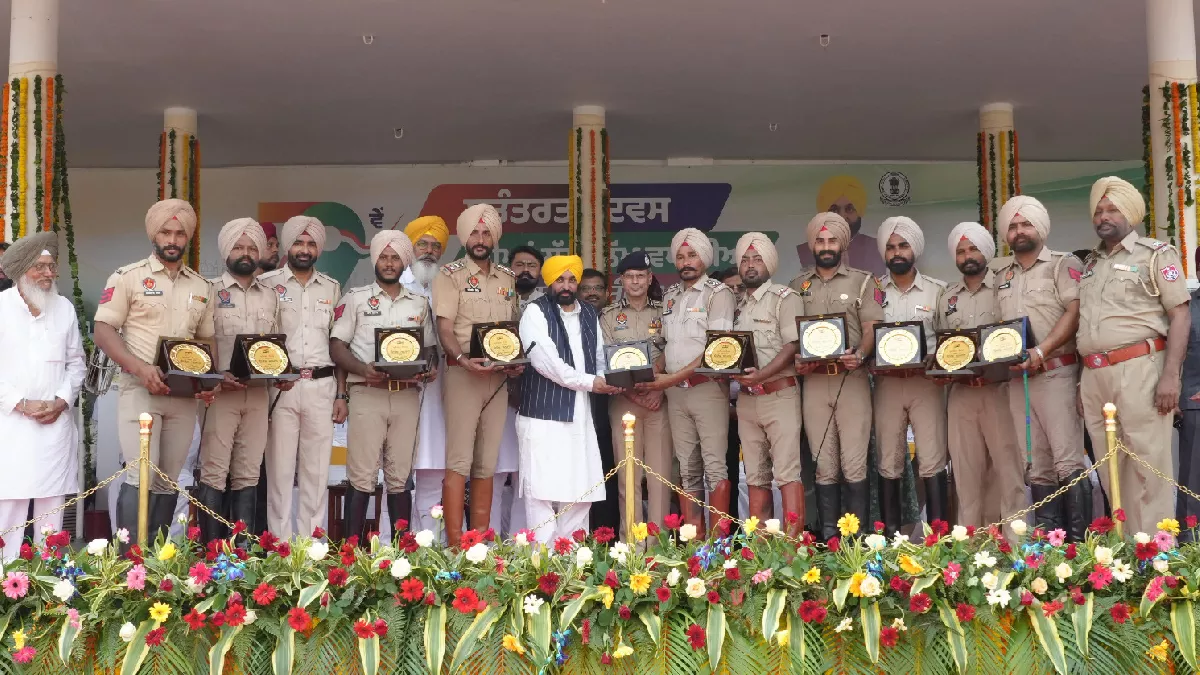 15 अगस्त पर सीएम भगवंत मान ने 26 विभूतियों को राज्य पुरस्कारों से किया सम्मानित, देखें लिस्ट