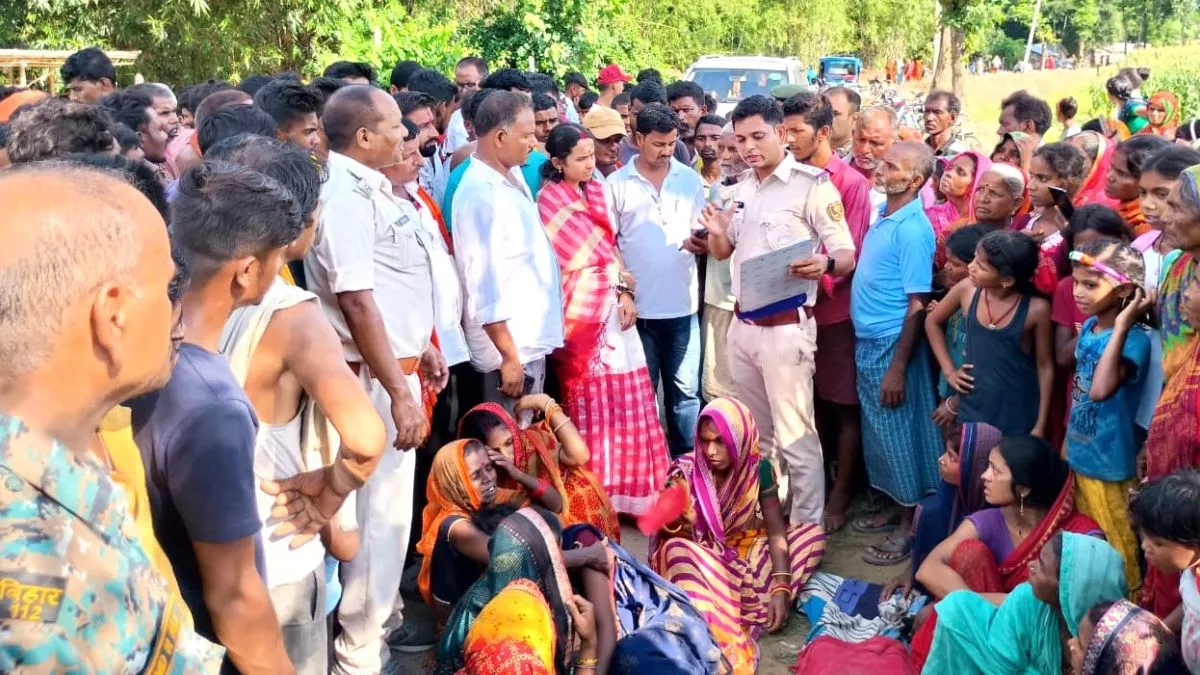 Purnia News: घास लेकर आ रही किशोरी की बाढ़ के पानी में डूबने से मौत, परिवार में छाया मातम