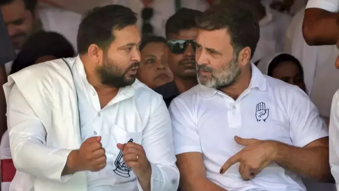 SIR मुद्दे पर राहुल-तेजस्वी वोटर अधिकार यात्रा करेंगे। फाइल फोटो