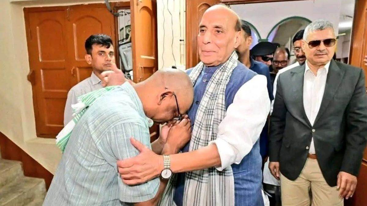 PHOTOS: दिशोम गुरु के पसंदीदा पकौड़े, फिश फ्राई समेत कई व्यंजन... शिबू सोरेन  के अंतिम संस्कार भोज में उमड़ा जनसैलाब - Shibu Sorens Dashkarma Bhoj  Security and Favorite ...