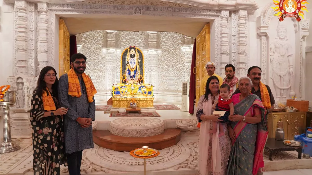 कृष्ण जन्माष्टमी पर रामनगरी पहुंचीं राज्यपाल आनंदीबेन पटेल, परिवार संग रामलला के दर्शन-पूजन किए