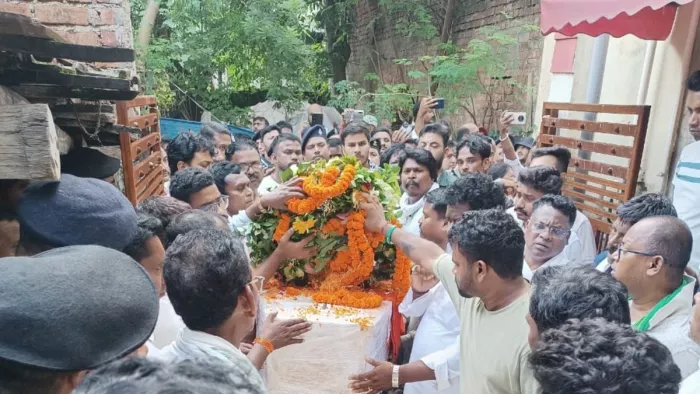 पैतृक आवास घोड़ा बांधा पहुंचा रामदास का पार्थिव शरीर