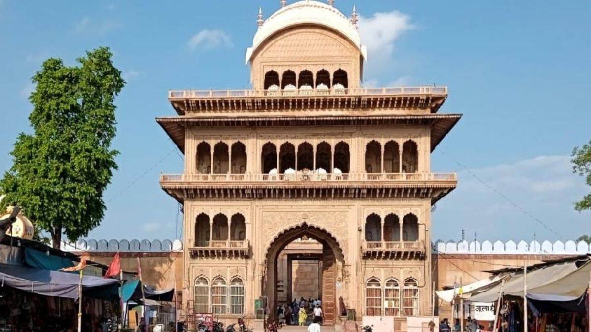 shri krishna janmashtami rangji temple nandotsav latha fair celebration in vrindavan