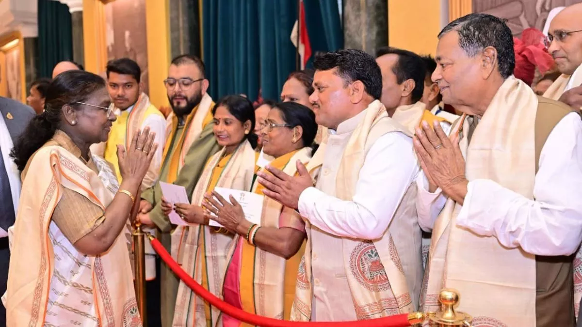 Bihar News: मिट्टी के घर से राष्ट्रपति भवन तक सफर, पढ़िए आरा की रिंकू देवी की प्रेरणादायक कहानी