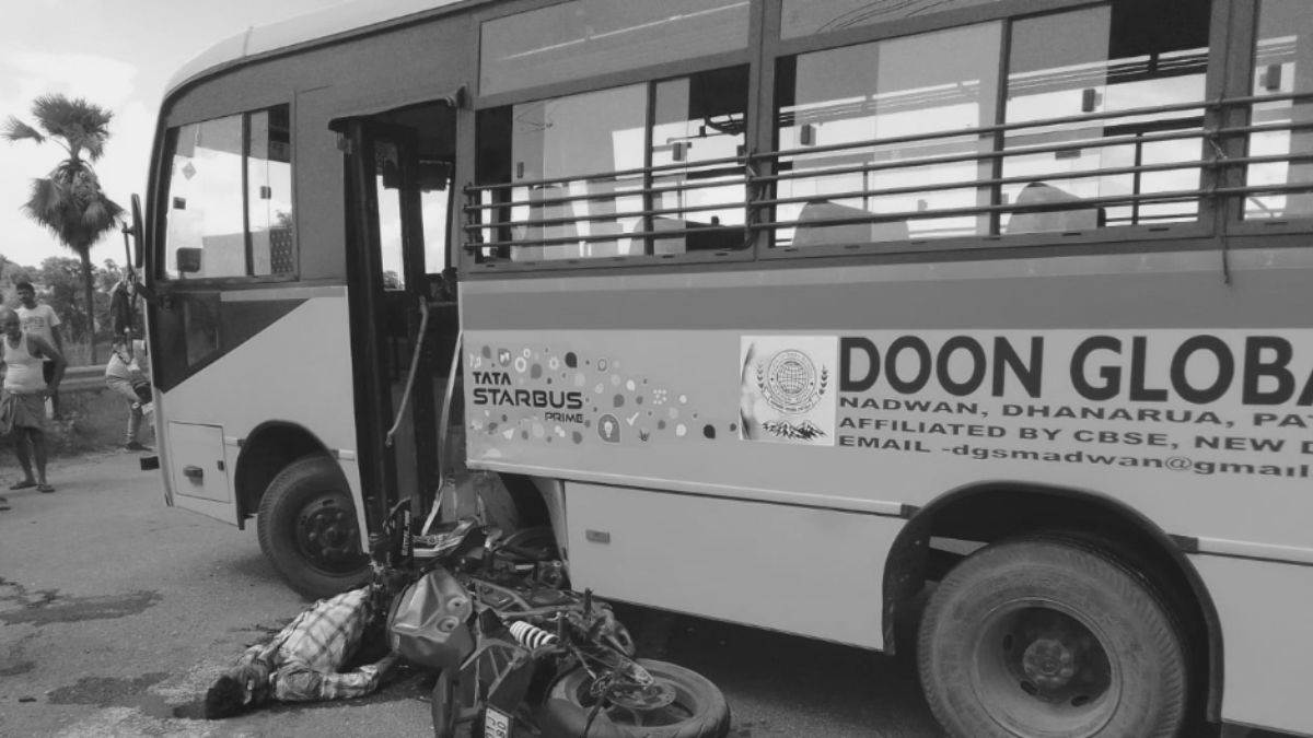 https://www.jagranimages.com/images/newimg/16082025/16_08_2025-road_accident_24015073.jpg