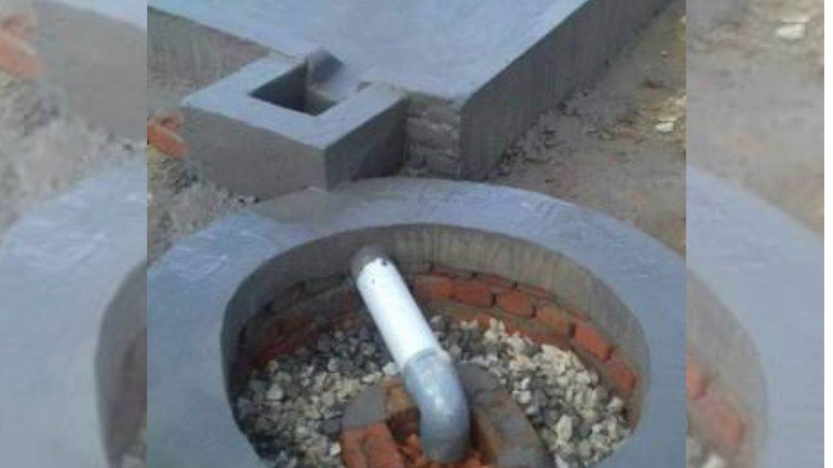 https://www.jagranimages.com/images/newimg/16082025/16_08_2025-soak_pit_east_champaran_24014640.jpg