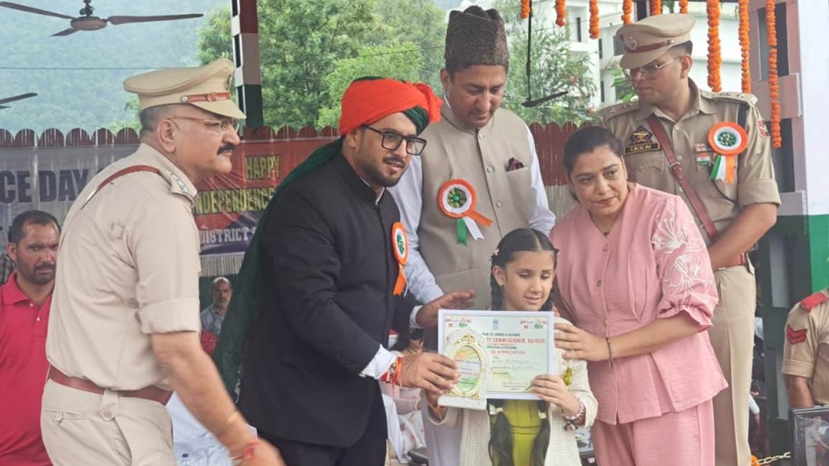 https://www.jagranimages.com/images/newimg/16082025/16_08_2025-sunderbani_mehar_24015022.jpg