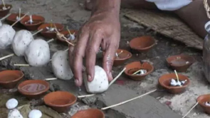 पंचग्रास की बलि से होते हैं पितृ प्रसन्न और देते हैं आशीर्वाद।