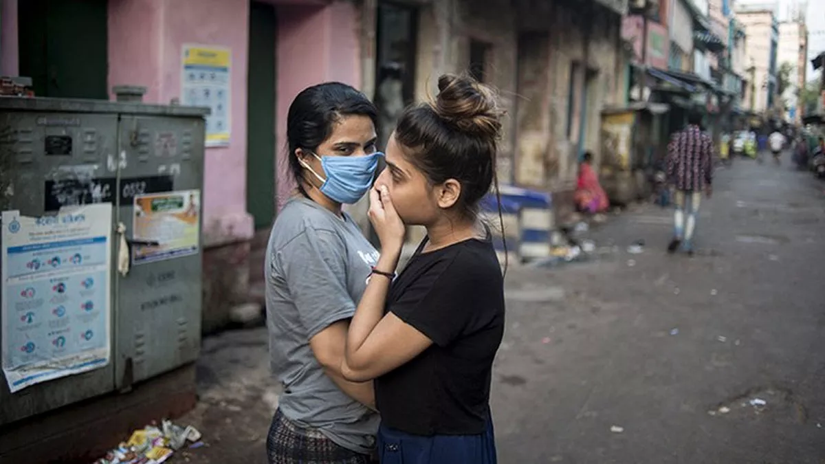 कहानी बदनाम गलियों की: पेट भरने के लिए कभी मां लेकर आई थी कोठे पर, बेटी के मन में खाकी का सपना