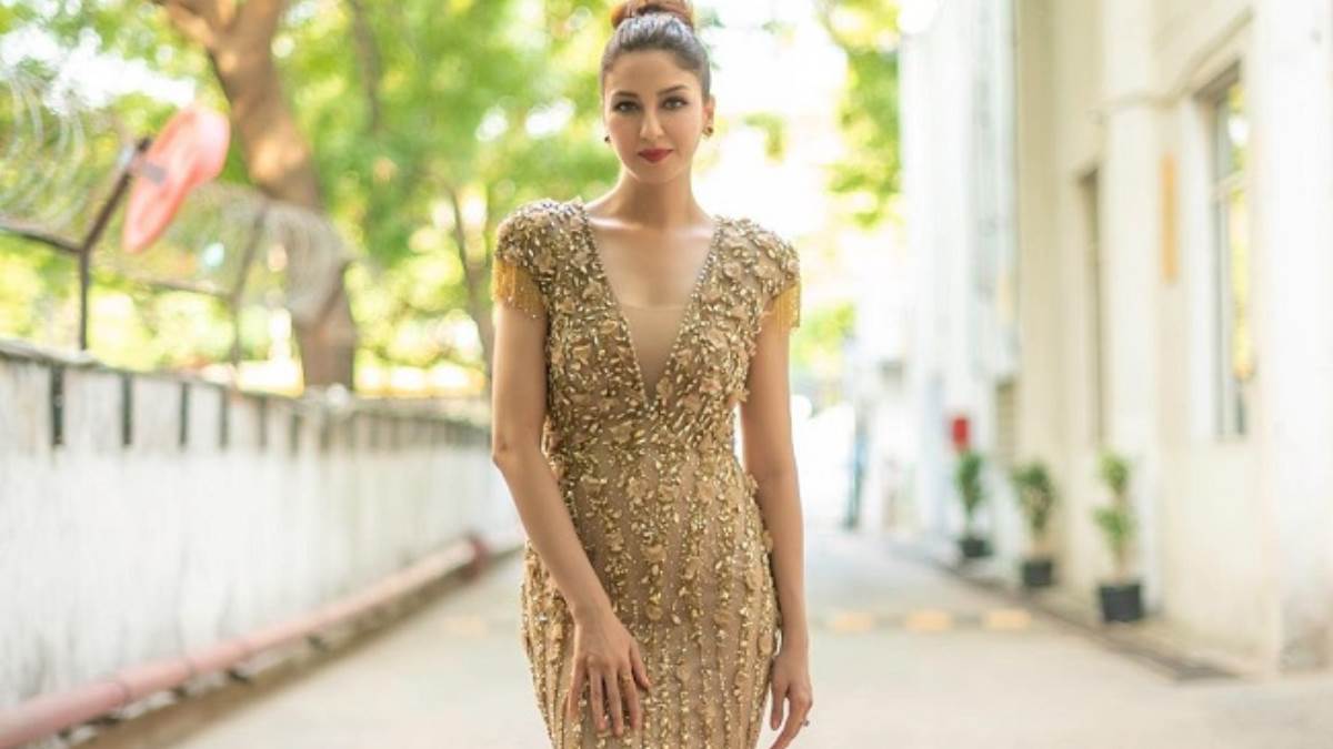 https://www.jagranimages.com/images/newimg/16092022/16_09_2022-saumya_tandon_bold_photos_23074501.jpg