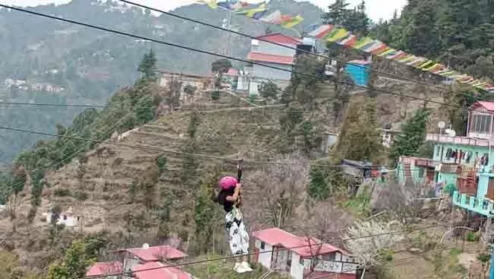 आप दो से तीन दिन का ट्रिप प्लान करें और चले आइए उत्तराखंड के पर्यटक स्थलों पर।