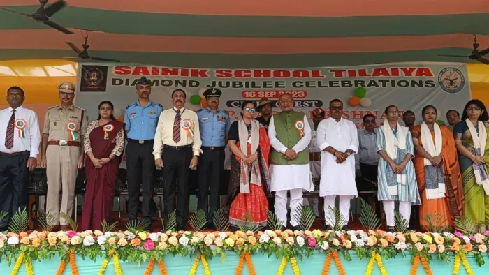 सैनिक स्कूल के कार्यक्रम में शामिल हुए राज्यपाल सीपी राधाकृष्णन