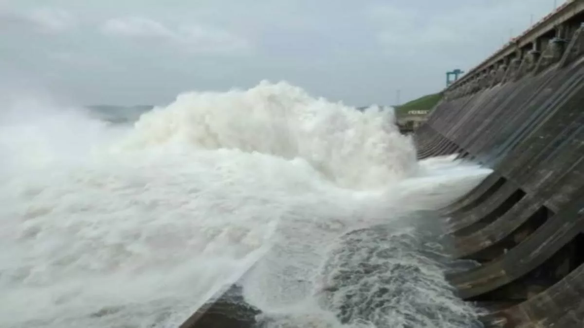 https://www.jagranimages.com/images/newimg/16092023/16_09_2023-hirakud_dam_23531463.webp