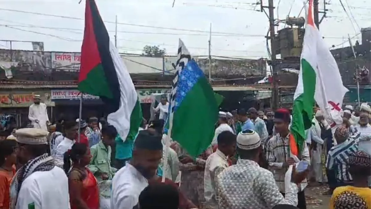 Balaghat News: बालाघाट में ईद मिलादुन्नबी जुलूस में फहराया गया फिलिस्तीन का झंडा, पुलिस ने मामला किया दर्ज