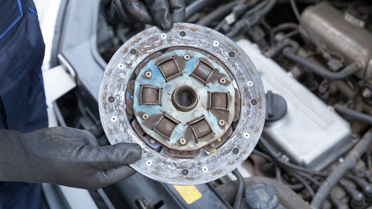 https://www.jagranimages.com/images/newimg/16092024/16_09_2024-car_clutch_plate_0626_23797349.jpg
