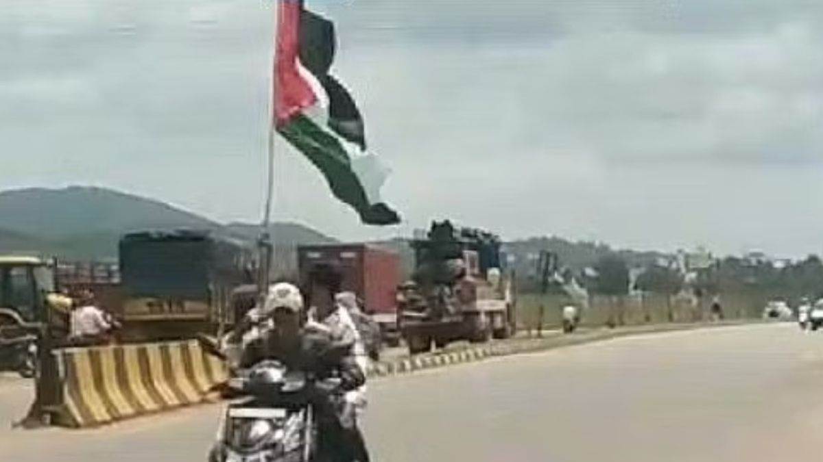 karnataka 6 boys held for riding two wheelers with palestinian flag police takes action
