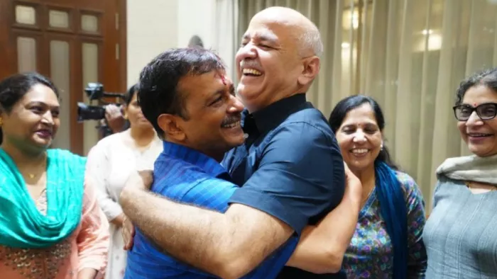 CM केजरीवाल से मिलने घर जायेंगे मनीष सिसोदिया। ( फाइल फोटो- @msisodia)