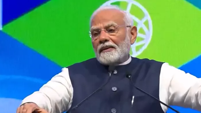 वैश्विक अक्षय ऊर्जा निवेशक सम्मेलन को संबोधित करते पीएम मोदी। (फोटो- एएनआई)