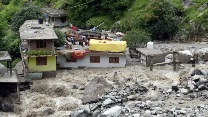 शनिवार रात करीब 11 बजे रामपुर में फटा बादल (फाइल फोटो)