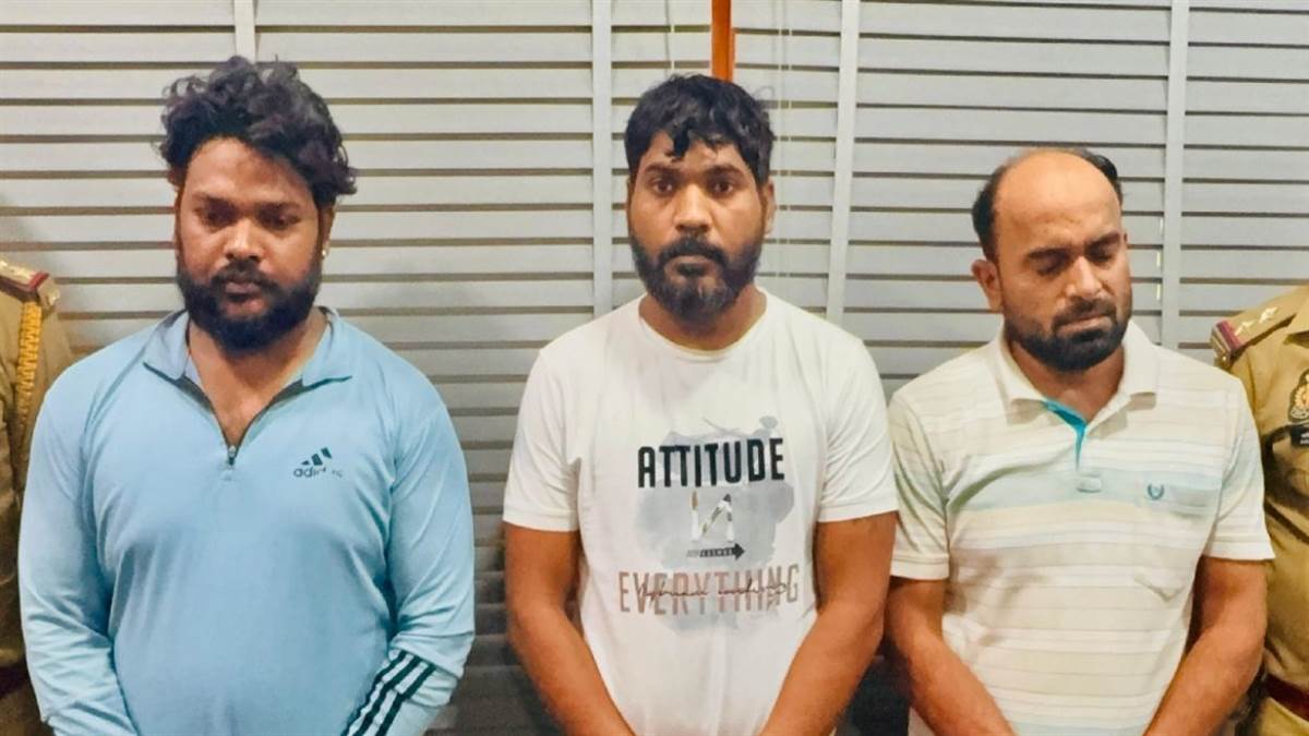 https://www.jagranimages.com/images/newimg/16092025/16_09_2025-atm_fraud_busted_in_kanpur_24049580.jpg