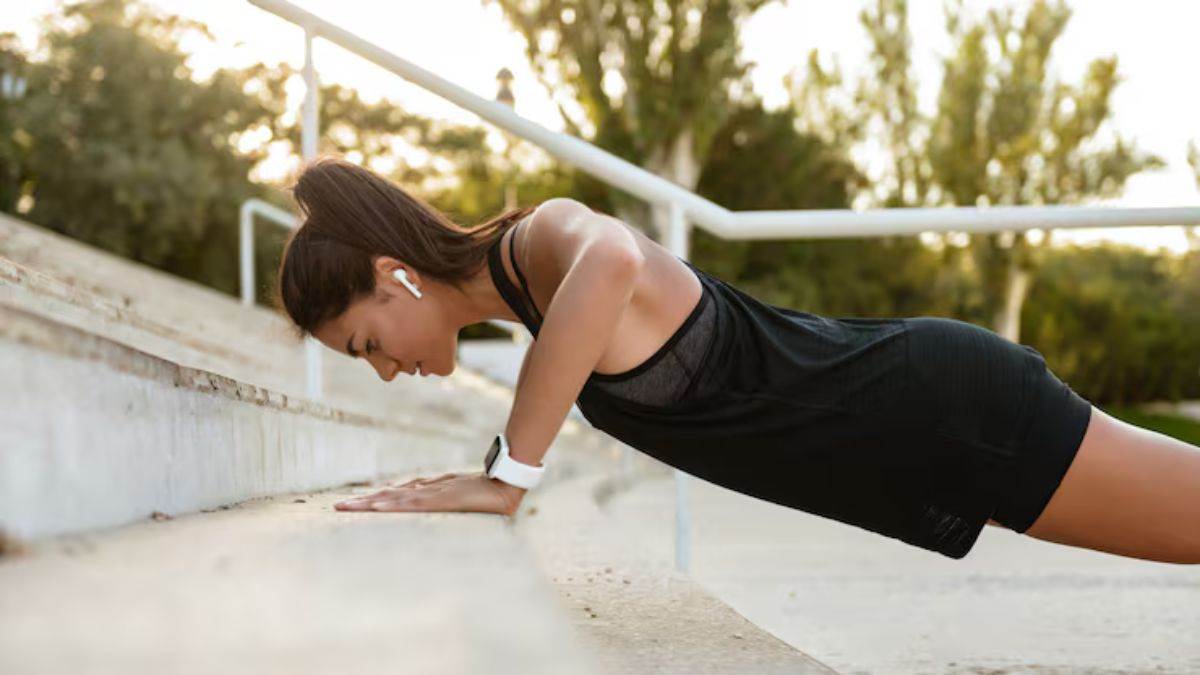 https://www.jagranimages.com/images/newimg/16092025/16_09_2025-benefits_of_push_ups_24048959.jpg