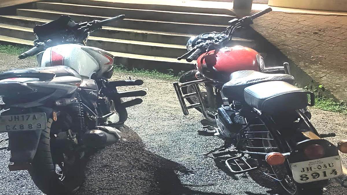 https://www.jagranimages.com/images/newimg/16092025/16_09_2025-bike_chor_24048463.jpg