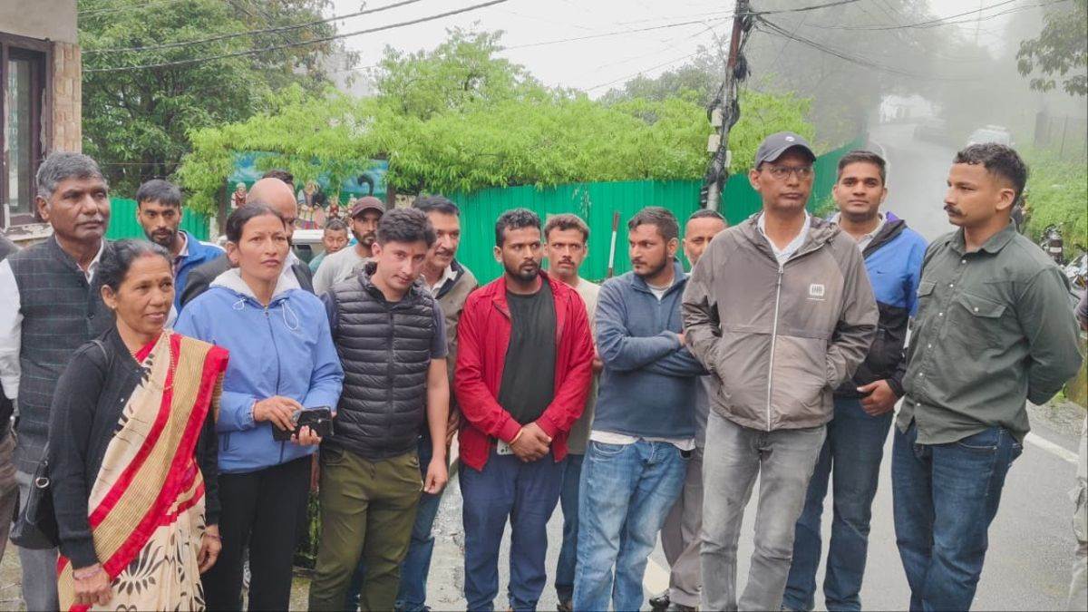 https://www.jagranimages.com/images/newimg/16092025/16_09_2025-landslide_nainital_24049555.jpg