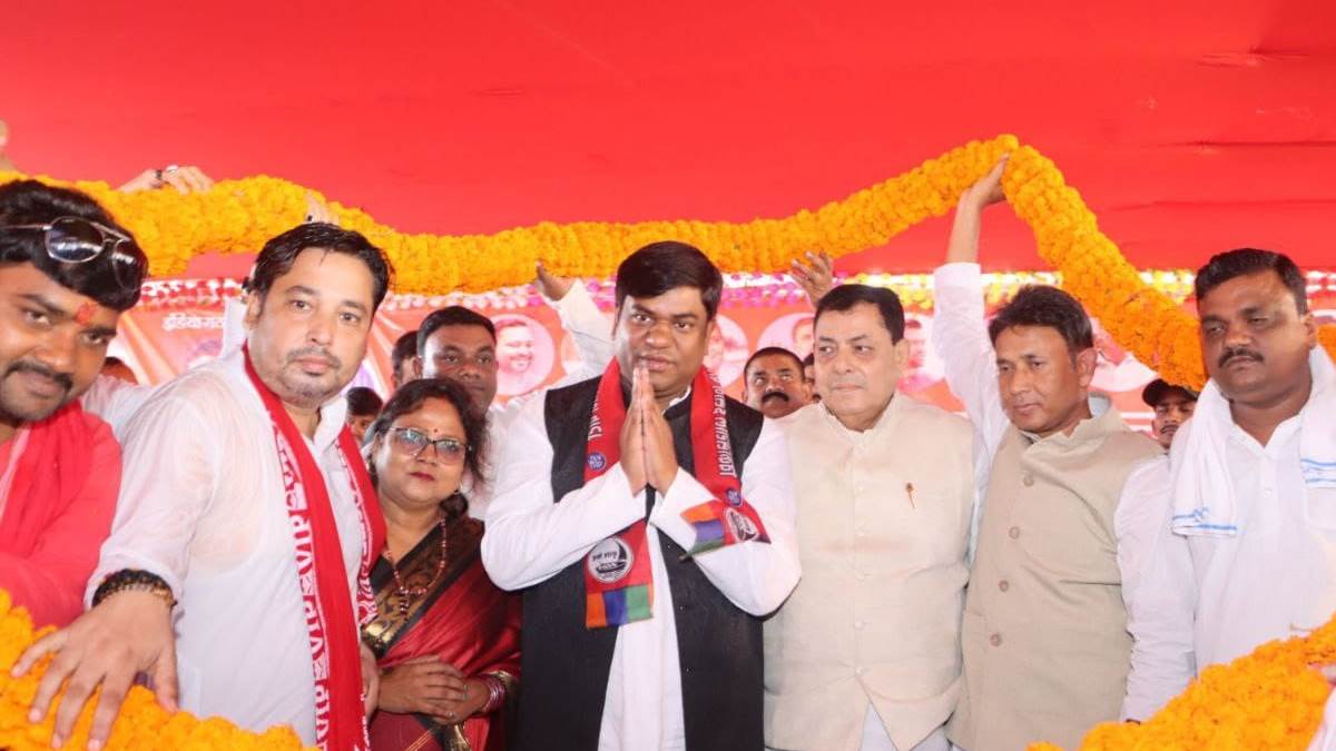 https://www.jagranimages.com/images/newimg/16092025/16_09_2025-mukesh_24049290.jpg