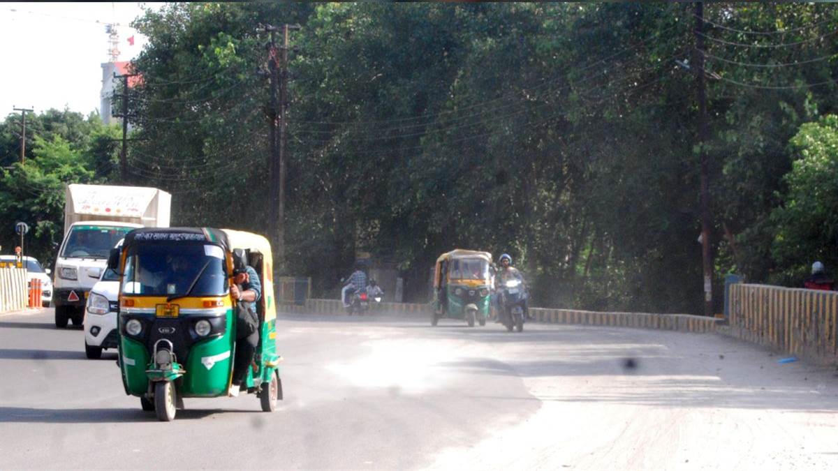 https://www.jagranimages.com/images/newimg/16092025/16_09_2025-noida_aqi_24048515.jpg