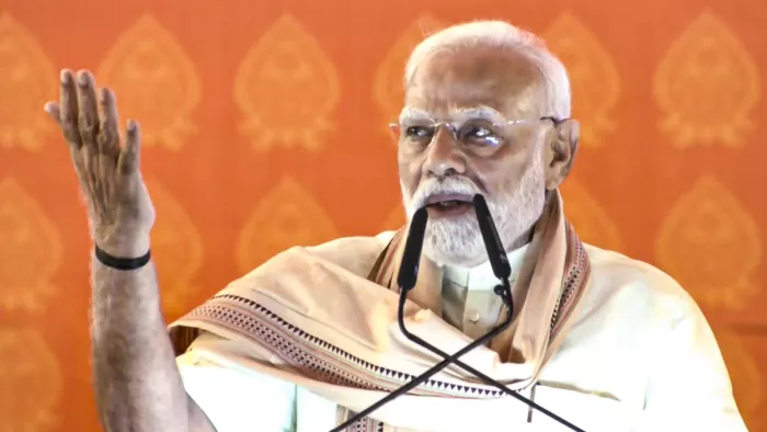 PM मोदी के 75वें जन्मदिन पर खास: 'मैं देश नहीं झुकने दूंगा', नारा नहीं, नरेंद्र की लिखी कविता है।