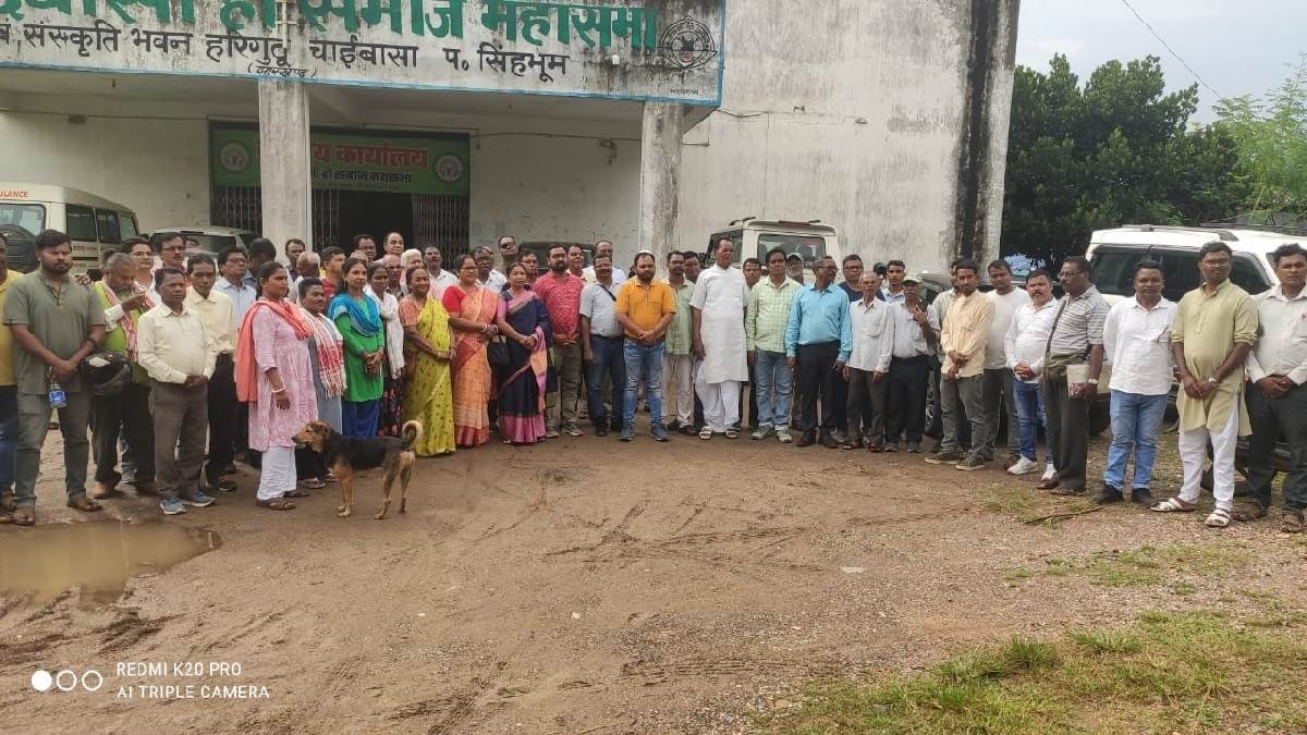 https://www.jagranimages.com/images/newimg/16092025/16_09_2025-protest_against_kudmi_-_mahato_24049484.jpg