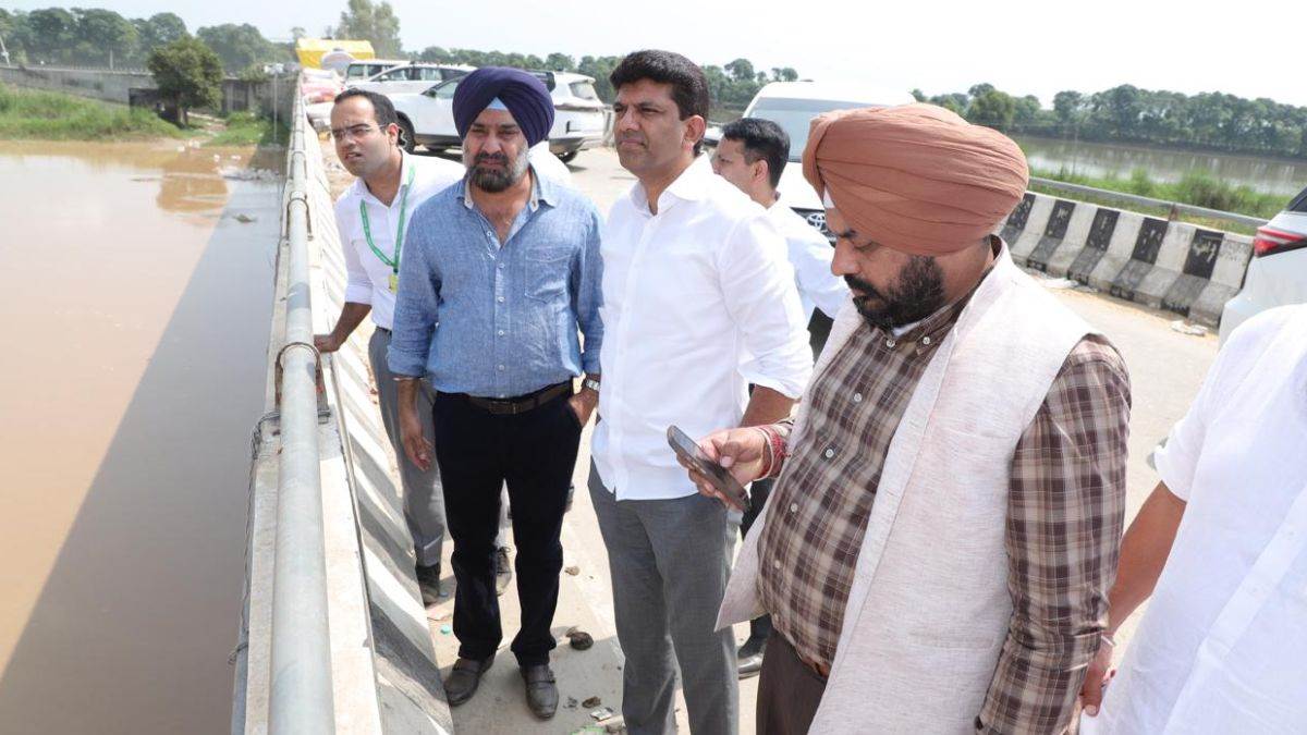 https://www.jagranimages.com/images/newimg/16092025/16_09_2025-punjab_flood_32_24049279.jpg