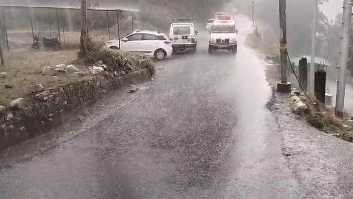 https://www.jagranimages.com/images/newimg/16092025/16_09_2025-rain_in_bagheshwar_24048505.jpg