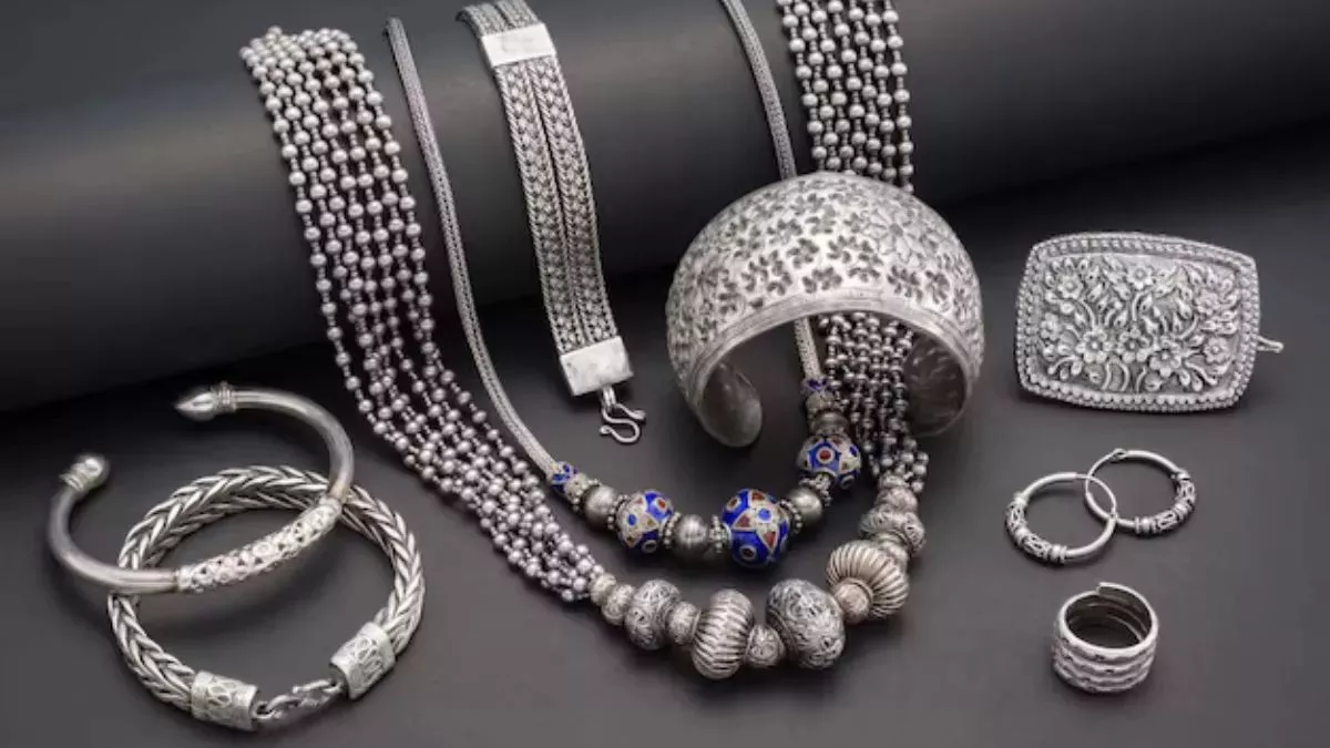 https://www.jagranimages.com/images/newimg/16092025/16_09_2025-silver_plan_image_1_24048754.jpg