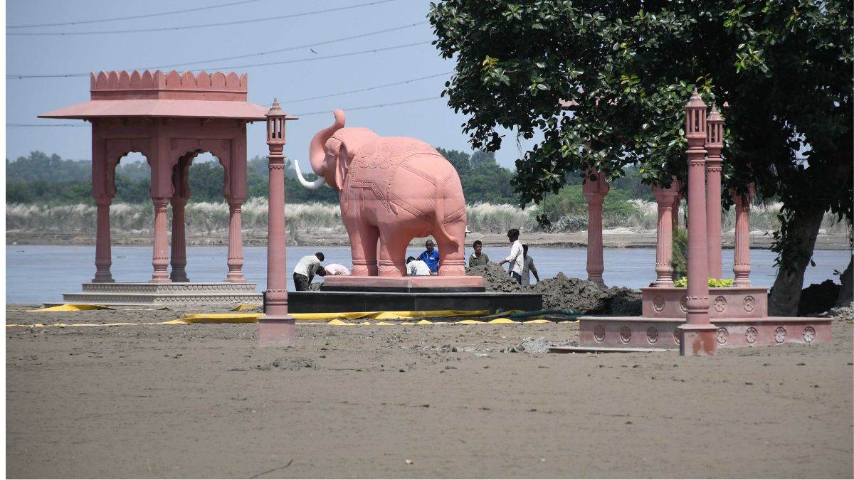https://www.jagranimages.com/images/newimg/16092025/16_09_2025-vasudev_ghat_24048466.jpg