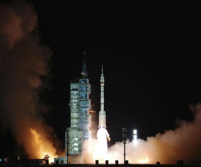 https://www.jagranimages.com/images/newimg/16102021/16_10_2021-china_space_ap_22117990_172827738.jpg