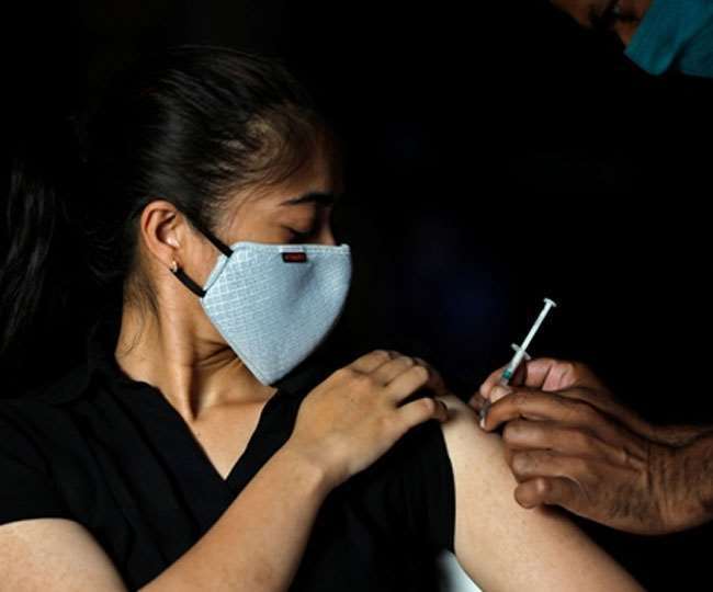 जिला कांगड़ा में आज शनिवार को स्वास्थ्य विभाग की ओर से 149 टीकाकरण केंद्र स्थापित किए गए हैं