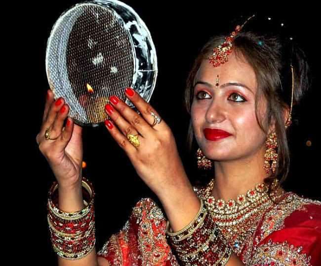 Karwa Chauth 2021 Date Moon Worship On Karwa Chauth Will Be Especially Fruitful Karwa Chauth Kab Hai
