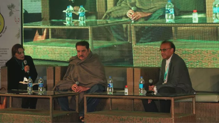 Khushwant Singh Litfest: खुशवंत सिंह लिटफेस्ट के दूसरे दिन के अंतिम सेशन में रजा मुराद। जागरण