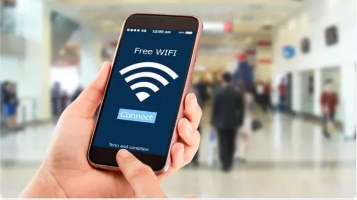 Public Wi-Fi का करते हैं इस्तेमाल तो हो जाएं सावधान! एक गलती से हैक हो सकता  है पूरा फोन; जानें बचने के तरीके - 4 things to keep in mind before  connecting