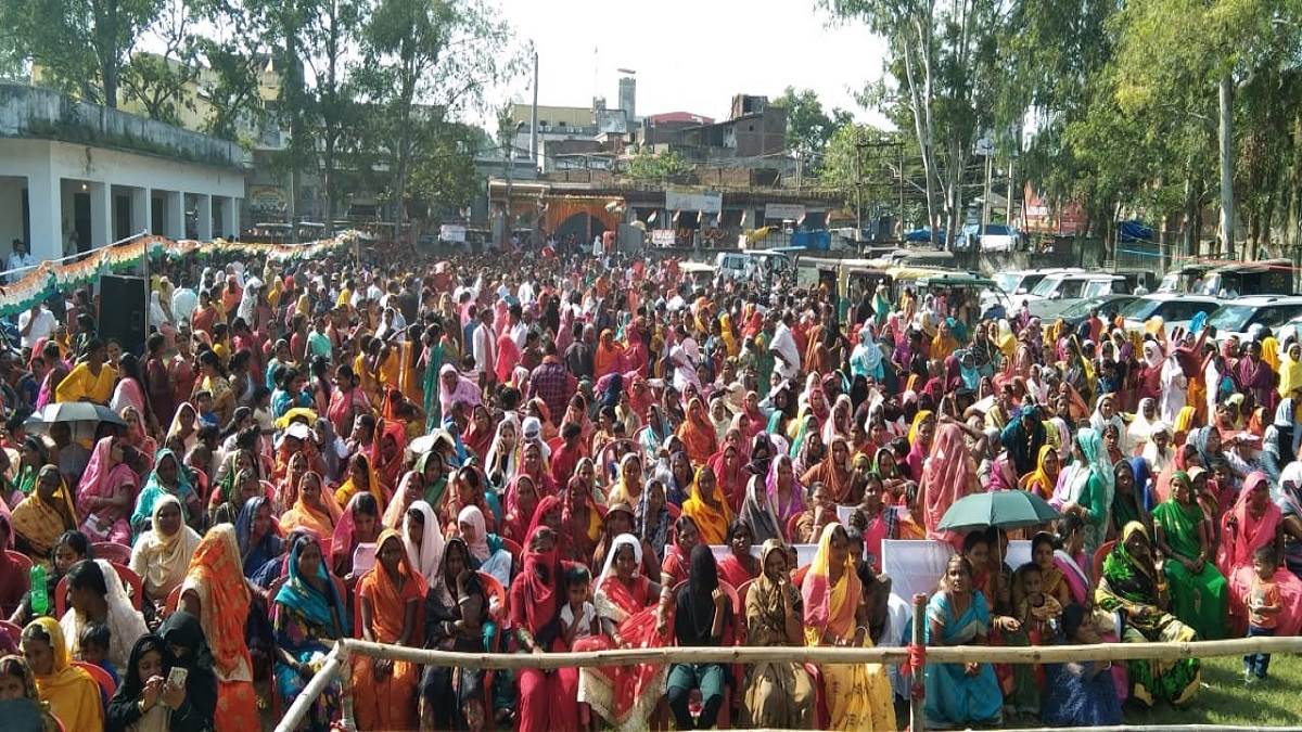 jharkhand ashish grandson of former bihar chief minister kb sahay joins congress thousands of supporters also join hands