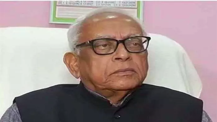 वरिष्ठ कांग्रेस नेता और बलांगीर के विधायक नरसिंह मिश्र की फोटो।