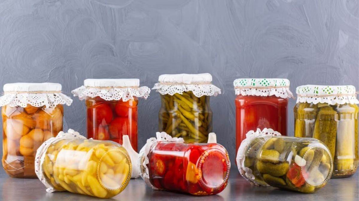 Pickle side effects स्वाद को लुभाने वाला अचार हो सकता है सेहत के लिए