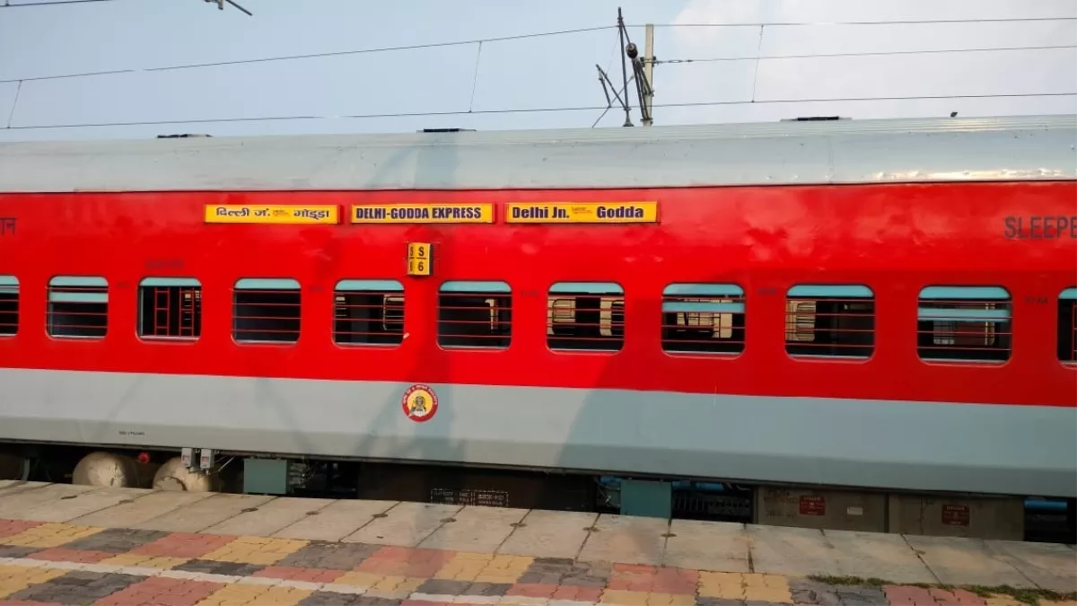 गोड्डा से आनंद विहार के लिए चलेगी साप्ताहिक ट्रेन, प्रयागराज-कानपुर में भी होगा स्टॉपेज; जानें टाइमिंग-किराया