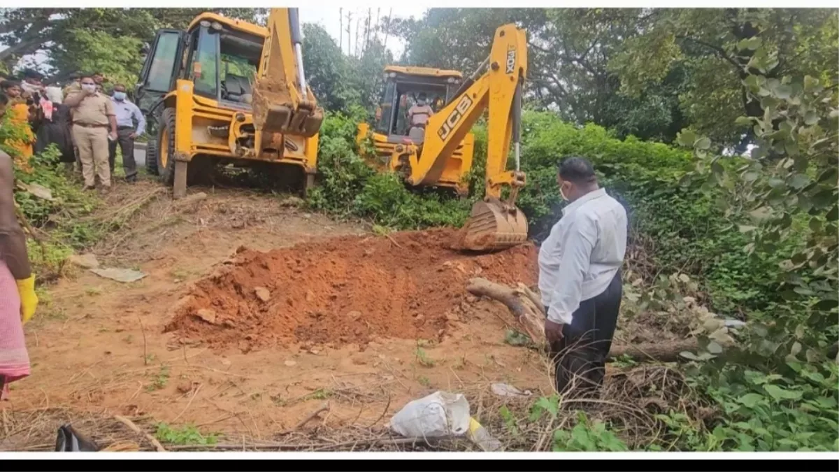 महिला की बात सुनकर हैरान रह गई पुलिस, 18 दिन बाद दफनाए गए शव को निकालने के लिए बुला ली जेसीबी