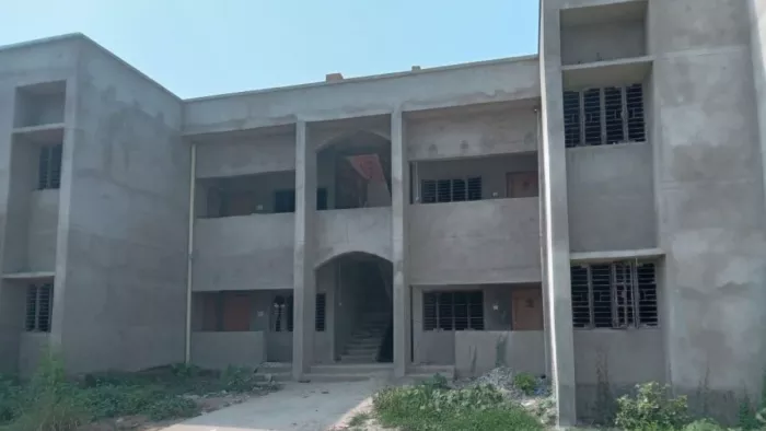 पूर्वांचल क 6 जिलों में निर्माणाधीन 16 समुदायिक स्वास्थ्य केंद्रों के निर्माण में तेजी लाने का निर्देश