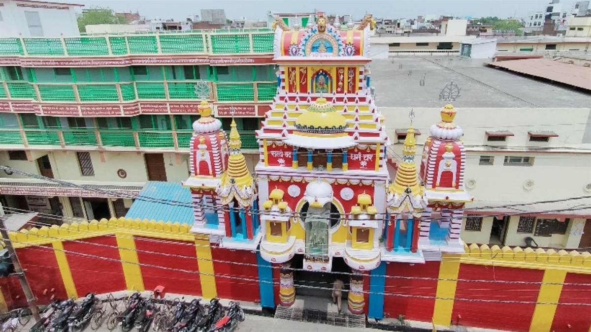 https://www.jagranimages.com/images/newimg/16102024/16_10_2024-gita_press_23816598.jpg
