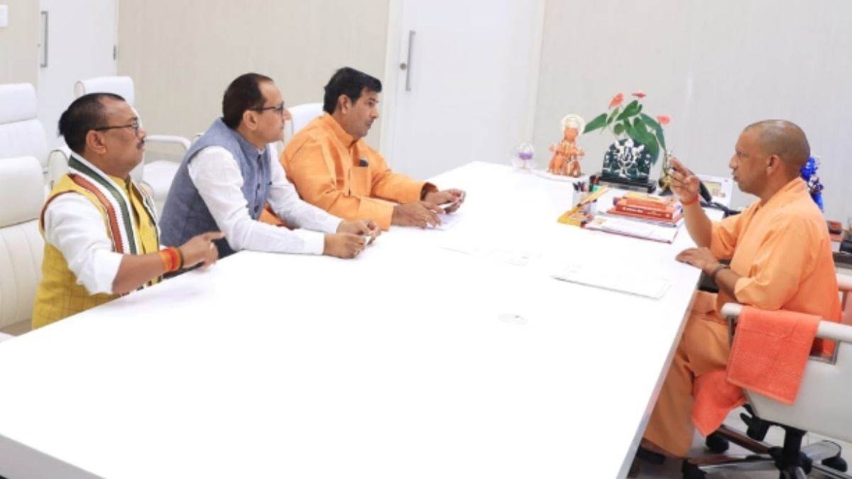 shikshamitras will get another gift along with honorarium hike cm yogi assured