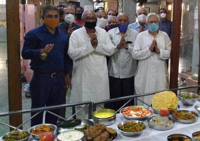 annakoot festival celebrated on gujarati new year in swaminarayan temple